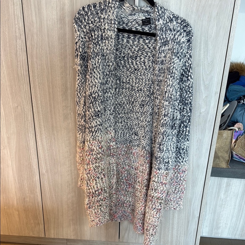 Women's Black and Gray Sweater size M